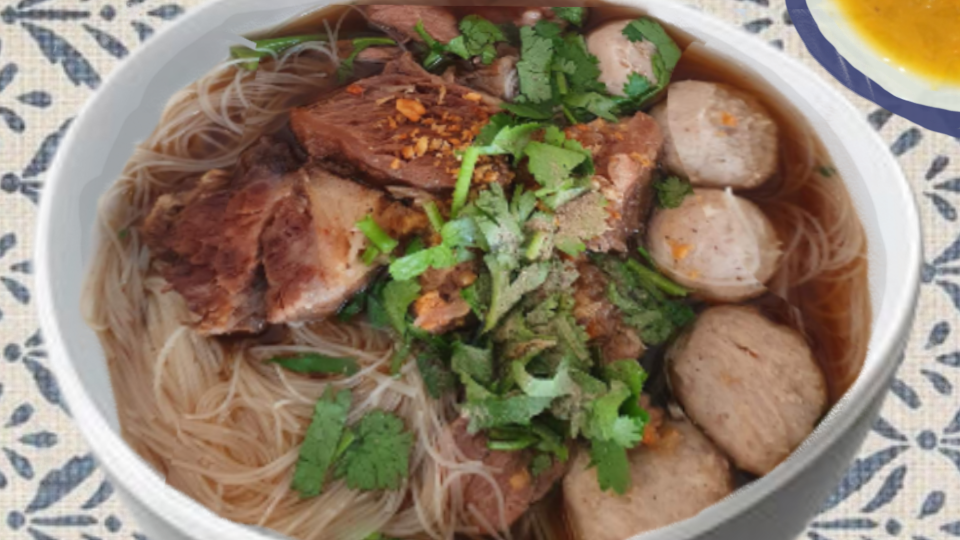 ก๋วยเตี๋ยวเนื้อ Beef Noodle