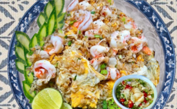 ข้าวผัดกุ้ง Shrimp Fried Rice